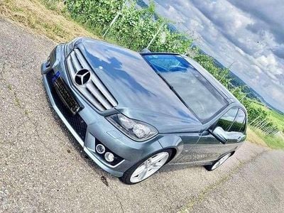 Usata Mercedes C350 AMG 306 CV (225 kW) 2011 Blu Berlina