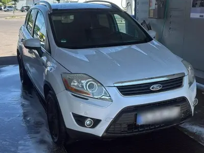 Gebraucht Ford Kuga Titanium 140 PS (102 kW) 2009 Weiß SUV