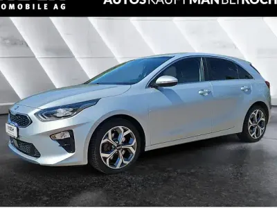 Gebraucht Kia Ceed Spirit 140 PS (102 kW) 2019 Silber Kleinwagen