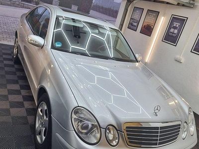 Silber Gebraucht 2006 Mercedes E200 Limousine | 5.250 € (Fairer Preis)