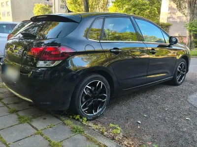 Gebraucht Citroën C4 131 PS (96 kW) 2015 Schwarz Kleinwagen