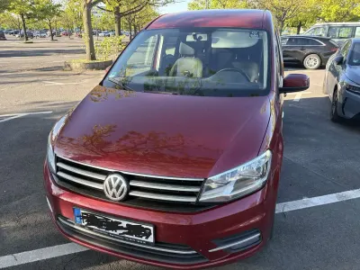 Gebraucht VW Caddy Maxi 150 PS (110 kW) 2015 Rot Van / Kleinbus
