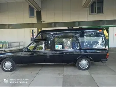 Gebraucht Mercedes E240 88 PS (64 kW) 1979 Schwarz Kombi