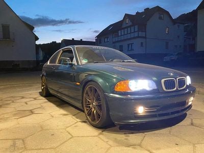 BMW 323
