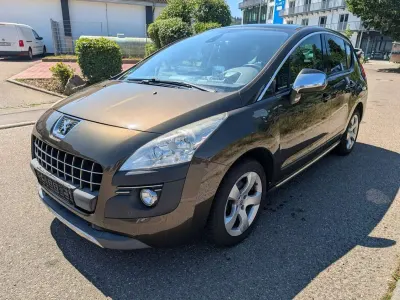 Gebraucht Peugeot 3008 Allure 150 PS (110 kW) 2012 Hickory braun/metal Kombi