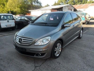 Mercedes B200