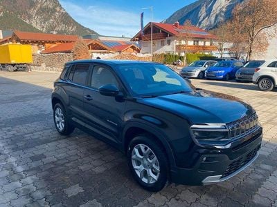 Neu Jeep Avenger Altitude 101 PS (74 kW) 2025 Schwarz SUV
