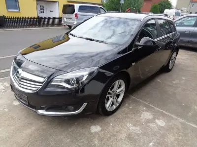 Gebraucht Opel Insignia Innovation 140 PS (102 kW) 2014 Schwarz Kombi