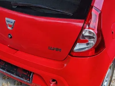 Brugt Dacia Sandero 75 HK (55 kW) 2009 Rød Sedan