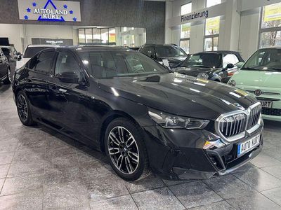 Gebraucht BMW 520 M Sport 197 PS (144 kW) 2023 Schwarz Limousine
