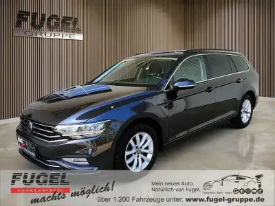 Gebraucht VW Passat 150 PS (110 kW) 2024 Mangangrau metallic Kombi