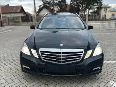 Gebraucht Mercedes E350 231 PS (169 kW) 2009 Schwarz Kombi