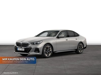 Gebraucht BMW 550e Comfort Edition 489 PS (359 kW) 2025 Oxidgrau metallic Limousine