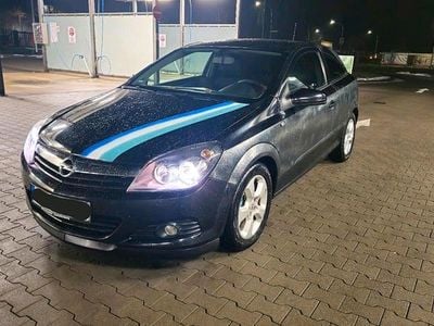 Schwarz Gebraucht 2006 Opel Astra GTC Kleinwagen | 1.350 € (Fairer Preis)