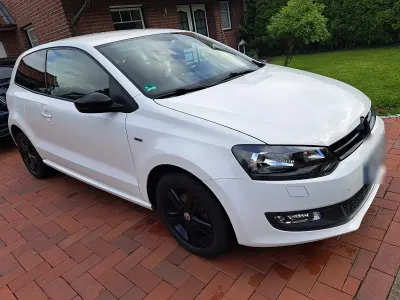 Gebraucht VW Polo 60 PS (44 kW) 2014 Weiß Kleinwagen