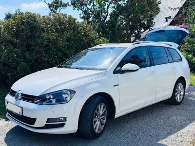 Gebraucht VW Golf VII LOUNGE 110 PS (80 kW) 2015 Weiß Kombi