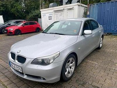 BMW 525