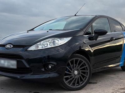 Usata Ford Fiesta 82 CV (60 kW) 2010 Nero Utilitaria