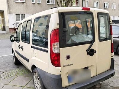 Second-hand Fiat Doblò 77 CP (56 kW) 2009 Andere farben Monovolum