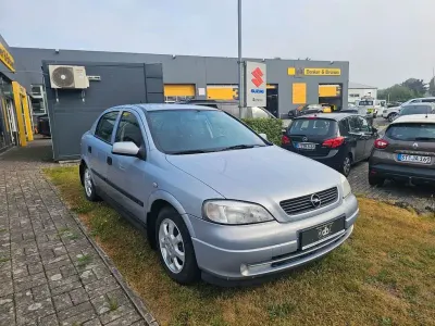 Gebraucht Opel Astra 84 PS (61 kW) 2002 Silber Limousine
