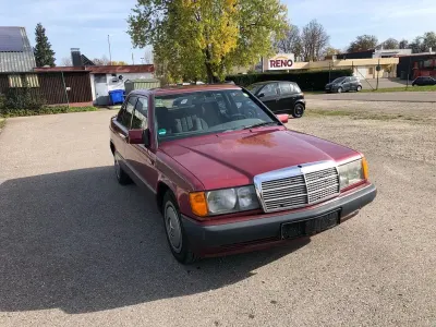 Gebraucht Mercedes 190 122 PS (89 kW) 1991 Rot Limousine