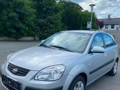 Gebraucht Kia Rio EX 97 PS (71 kW) 2008 Grau Limousine