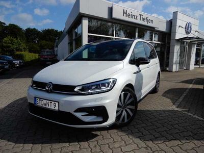 Gebraucht VW Touran Highline 150 PS (110 kW) 2023 Oryxweiß perlmutteffekt Van / Kleinbus