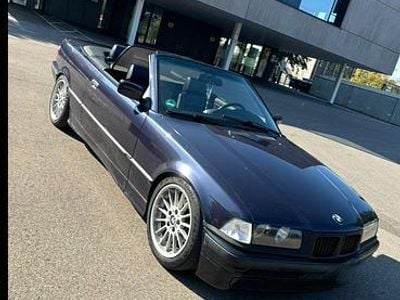 Usata BMW 320 Cabriolet Basis 150 CV (110 kW) 1994 Andere farben Cabrio