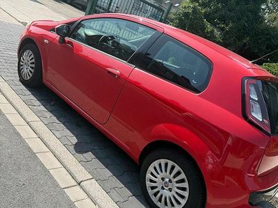 Gebraucht Fiat Grande Punto 60 PS (44 kW) 2011 Rot Kleinwagen