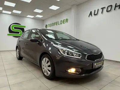 Gebraucht Kia Ceed Spirit 135 PS (99 kW) 2012 Schwarz Kleinwagen