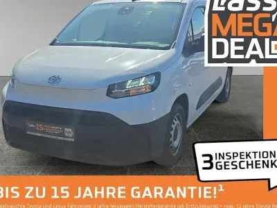 Gebraucht Toyota Proace City City 102 PS (75 kW) 2024 Icy white Van / Kleinbus