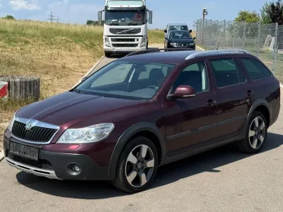 Gebraucht Skoda Octavia 140 PS (102 kW) 2010 Rot Kombi