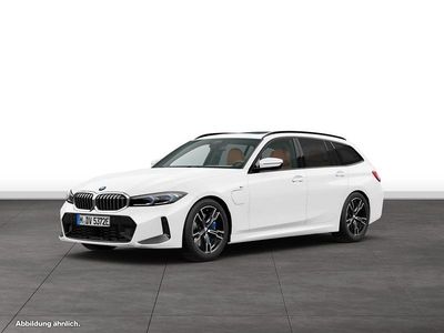 Usata BMW 330e M Sport 292 CV (214 kW) 2025 Bianco Station wagon