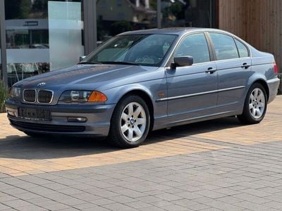 BMW 323