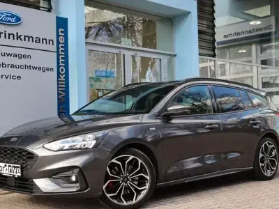 Gebraucht Ford Focus ST-Line X 155 PS (114 kW) 2021 Grau Limousine