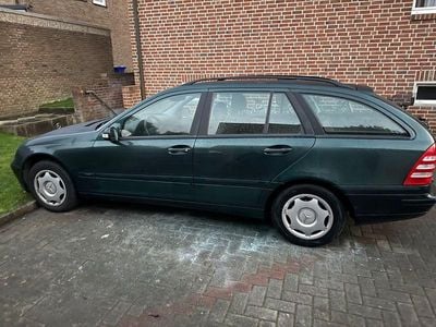 Mercedes C200