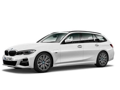 Gebraucht BMW 330 Shadowline 184 PS (135 kW) 2026 Kombi