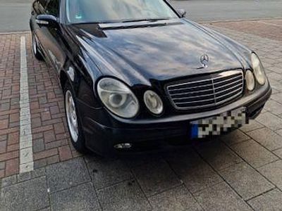Gebraucht Mercedes E220 Classic 150 PS (110 kW) 2005 Schwarz Limousine