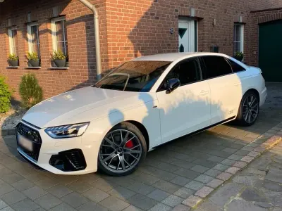 Gebraucht Audi A4 Black Edition 204 PS (150 kW) 2023 Weiß Limousine