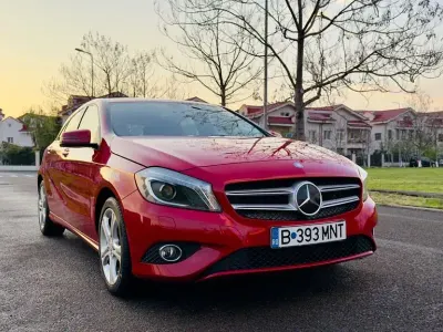Gebraucht Mercedes A180 109 PS (80 kW) 2014 Rot Kleinwagen