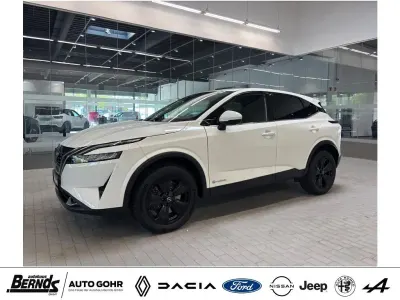 Gebraucht Nissan Qashqai N-Connecta 158 PS (116 kW) 2023 Solid white SUV