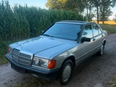 Gebraucht Mercedes 190 89 PS (65 kW) 1983 Silber Limousine