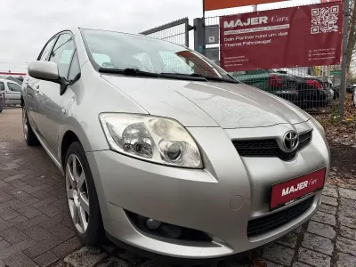 Gebraucht Toyota Auris Luna 124 PS (91 kW) 2009 Silber Limousine