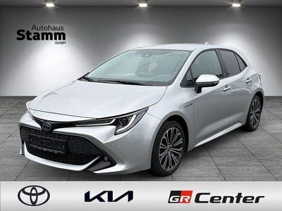 Gebraucht Toyota Corolla Hybrid Team 122 PS (89 kW) 2021 Silber Limousine