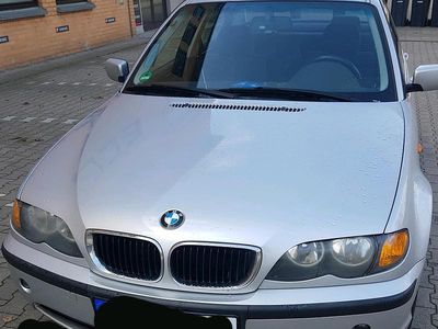 Gebraucht BMW 318 143 PS (105 kW) 2002 Silber Limousine