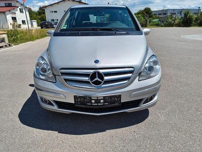 Mercedes B200