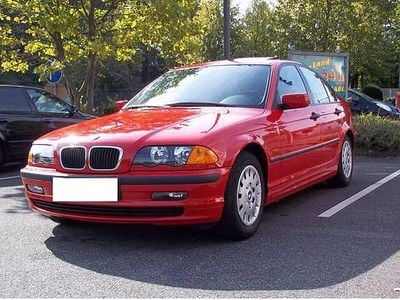 Gebraucht BMW 318 160 PS (117 kW) 1999 Rot Limousine