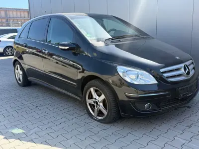 Gebraucht Mercedes B200 140 PS (102 kW) 2006 Schwarz Van / Kleinbus