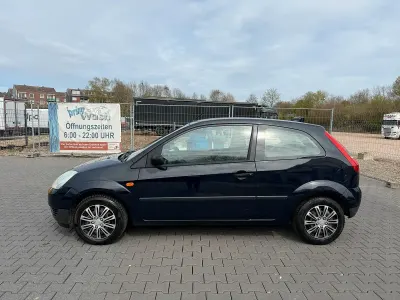 Gebraucht Ford Fiesta 60 PS (44 kW) 2005 Blau Kleinwagen