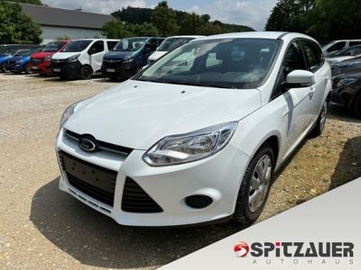 Gebraucht Ford Focus Trend 101 PS (74 kW) 2013 Weiss Kombi